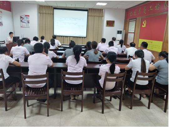 滚球体育集团有限公司
顺利开展2019年工程系列 职称申报培训会
